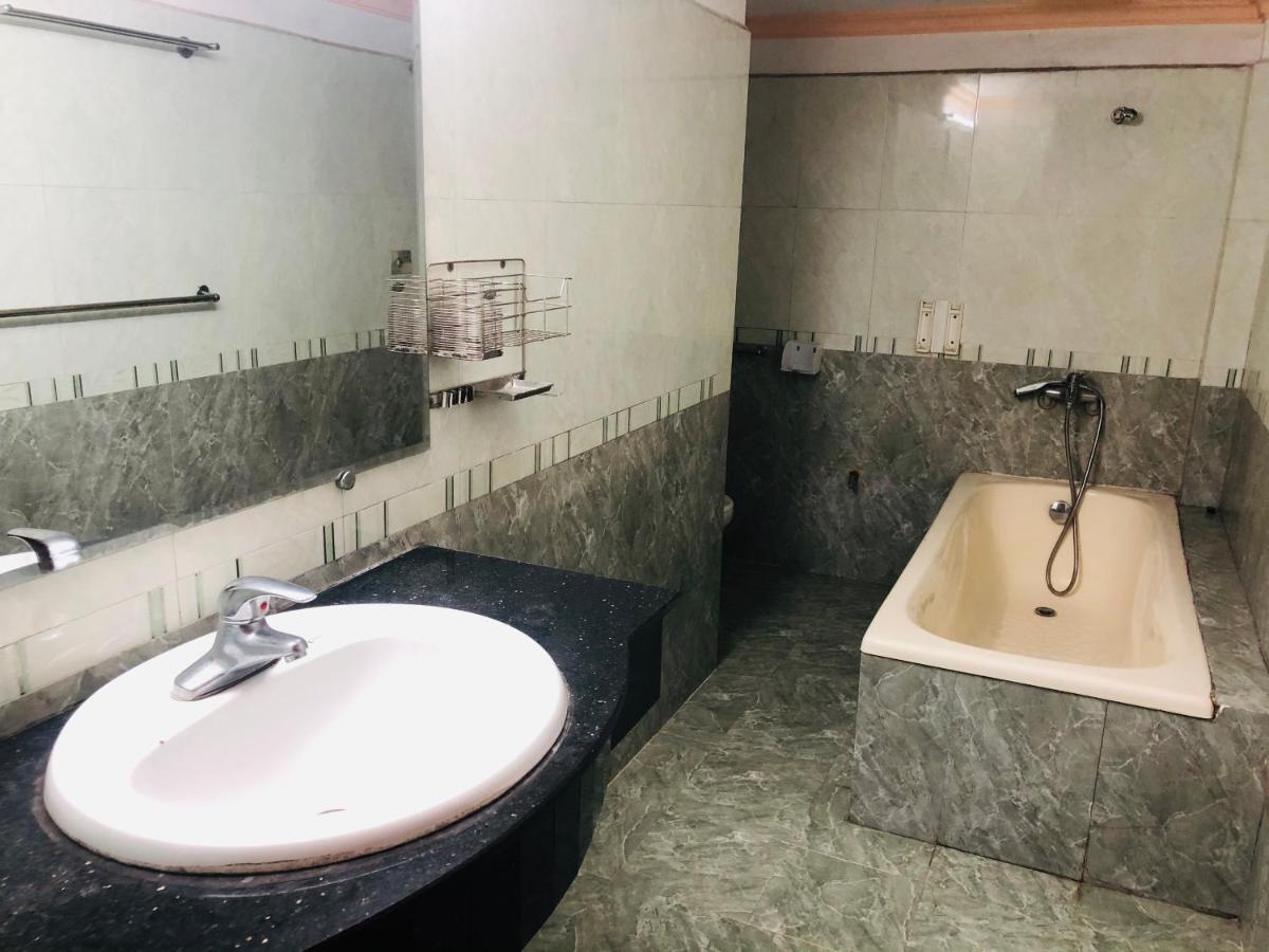 OYO 1119 Sac Mau Motel Hanoi Bagian luar foto